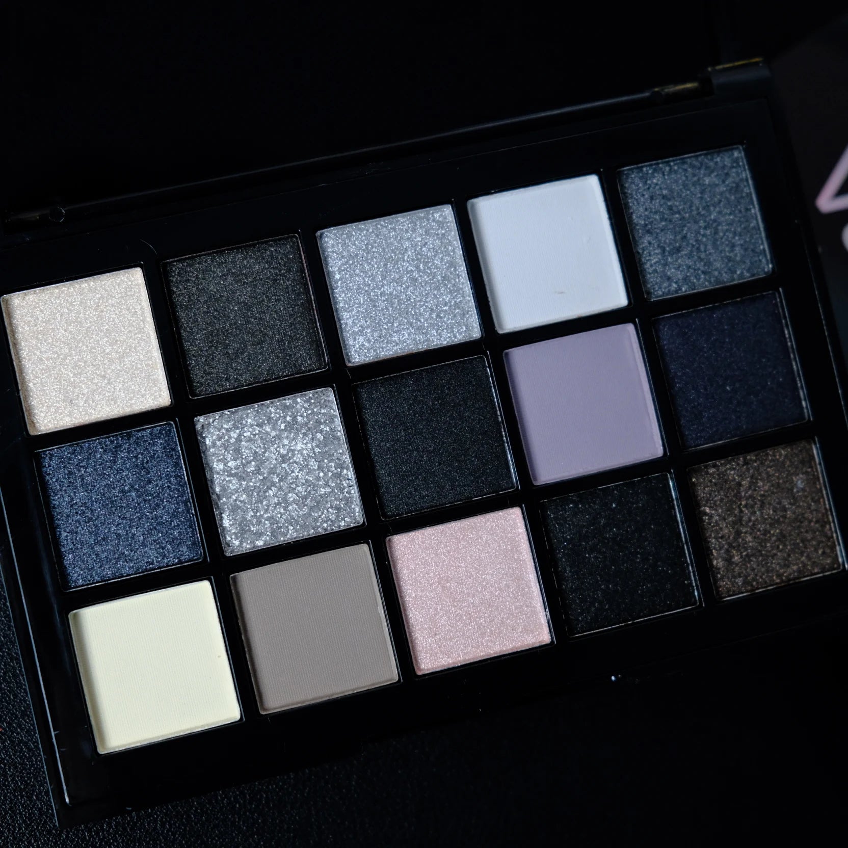 Black Smokey Eyeshadow Palette, 15 Colors ,Punk Style,Neutral Eye  Make up, Shimmer Pearly Sequin Eyeshadow