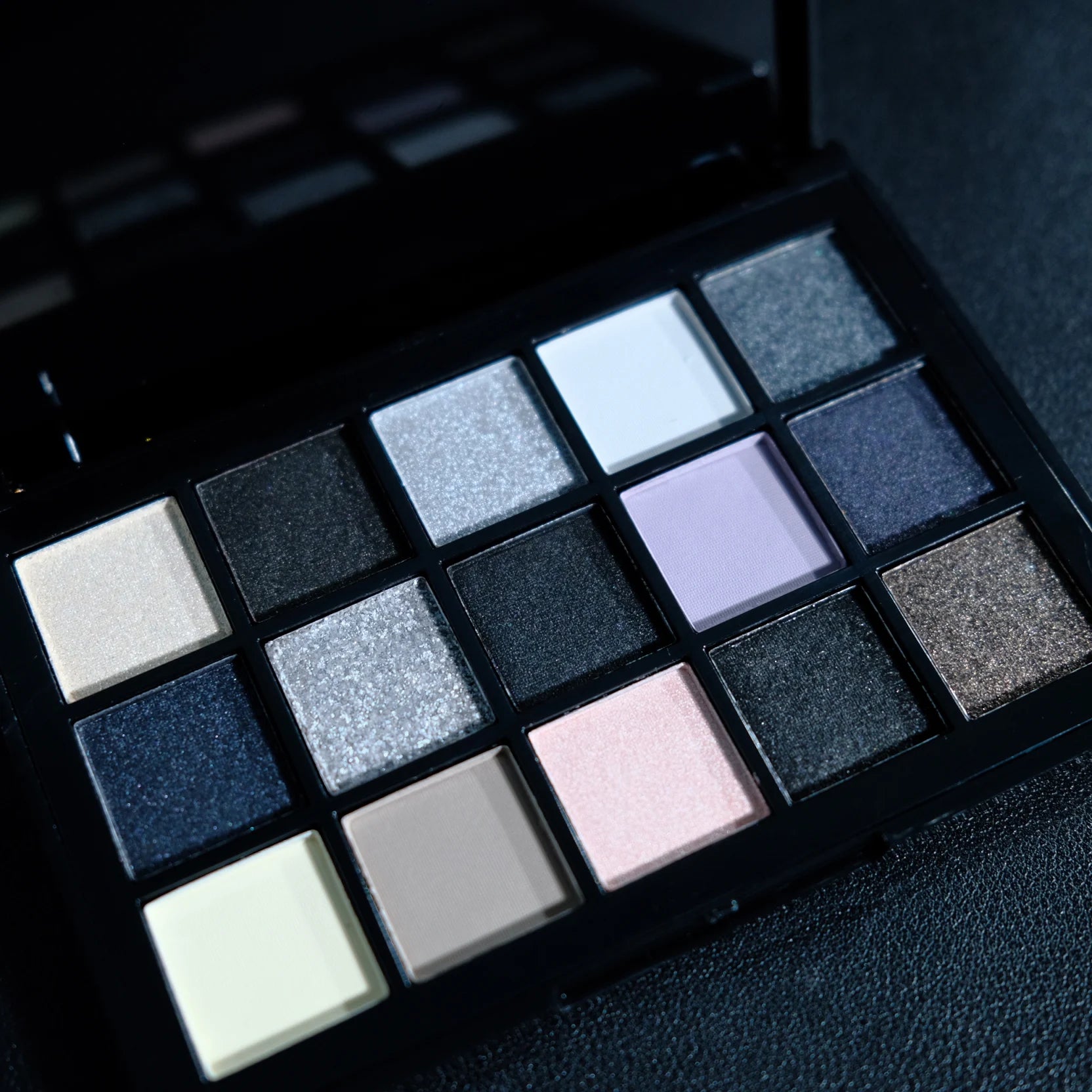 Black Smokey Eyeshadow Palette, 15 Colors ,Punk Style,Neutral Eye  Make up, Shimmer Pearly Sequin Eyeshadow